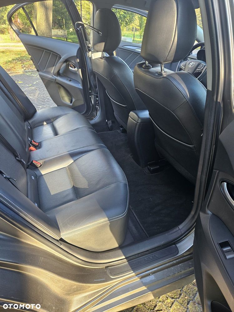 Toyota Avensis 2016 photo 4