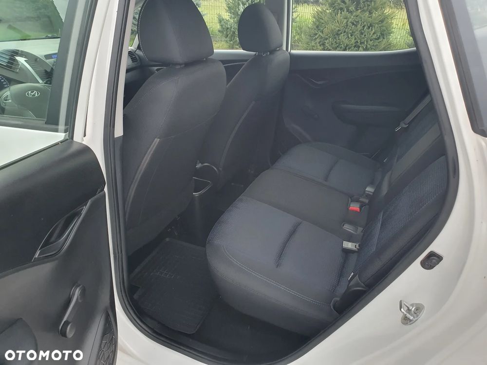 Hyundai ix20 1.4 BlueDrive Classic - 14