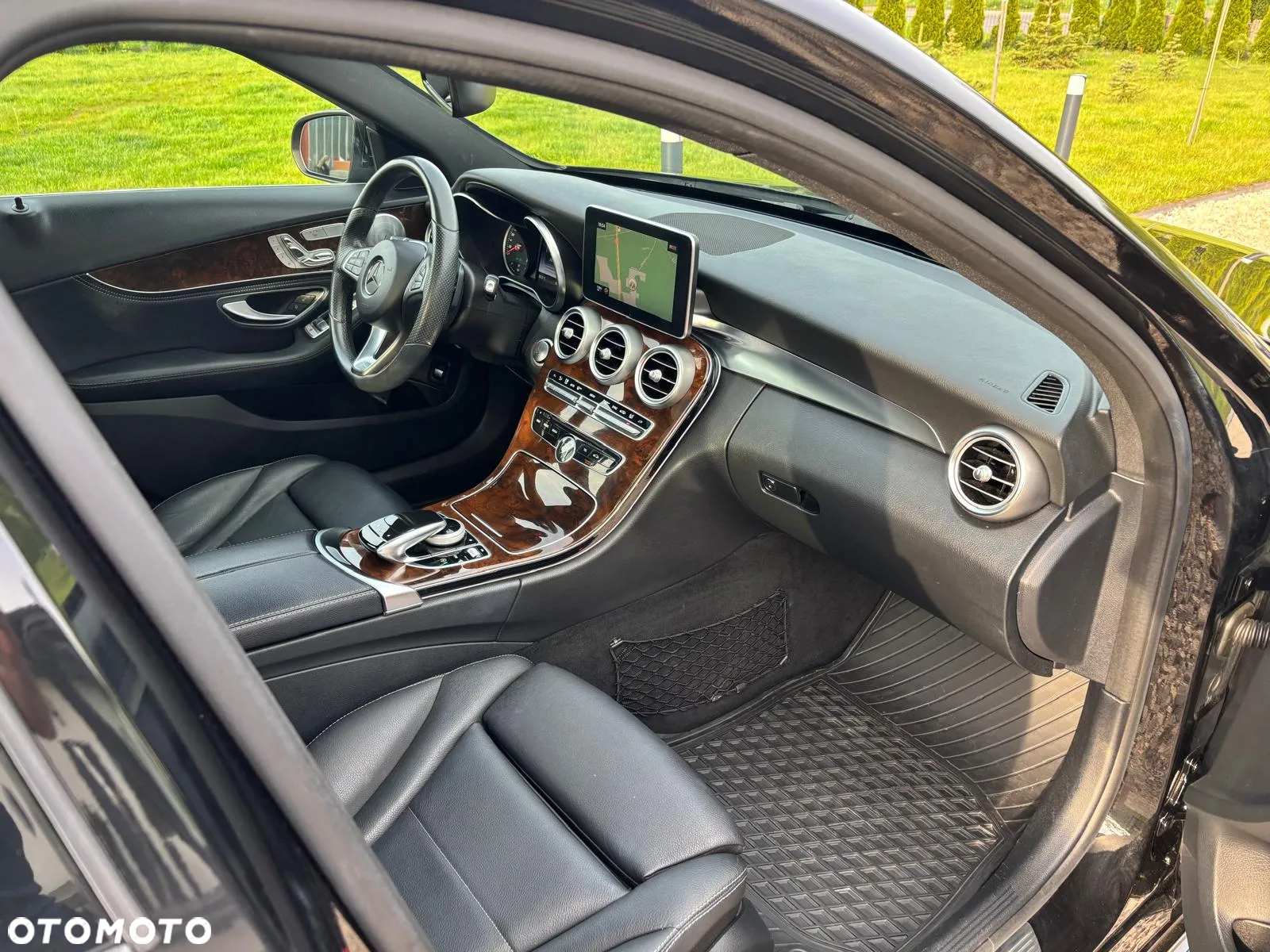 Mercedes-Benz Klasa C 400 4Matic 7G-TRONIC AMG Line - 11