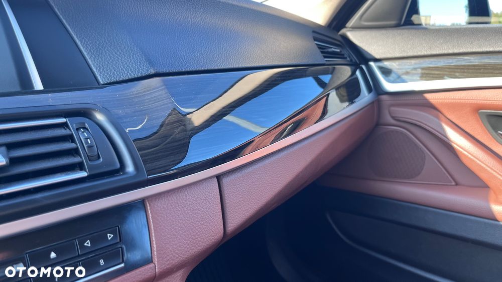 BMW Seria 5 520d xDrive Luxury Line - 37