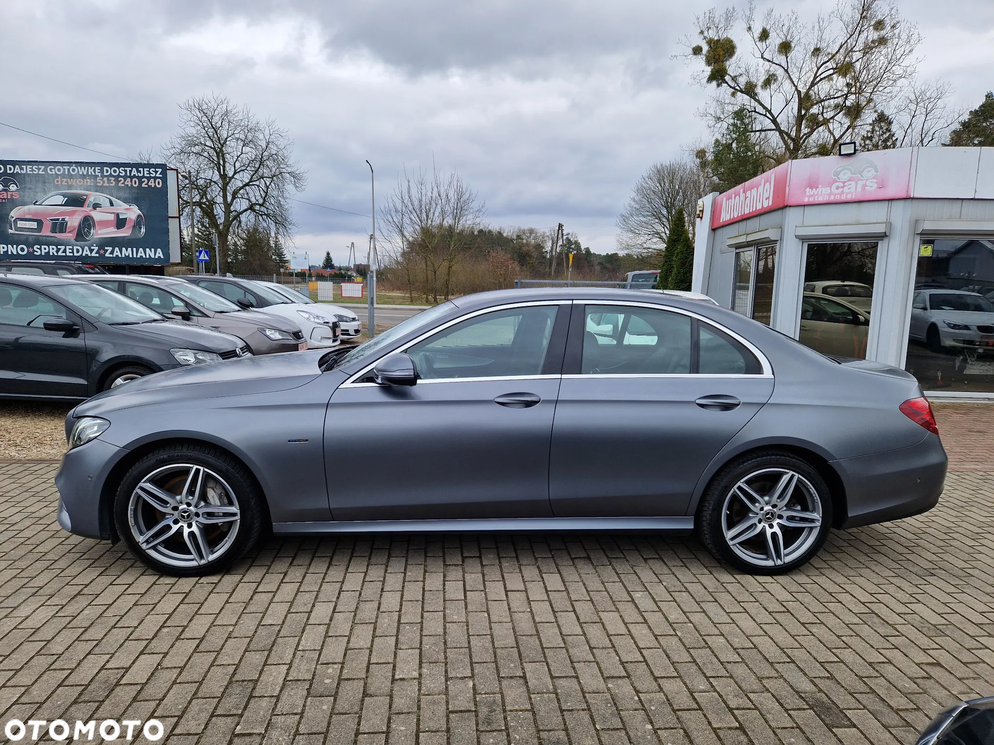 Mercedes-Benz Klasa E 350e 9G-TRONIC AMG Line - 3