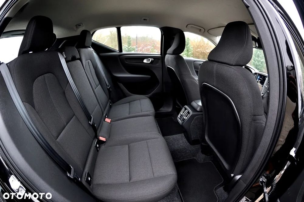 Volvo XC 40 T2 Momentum Pro - 23