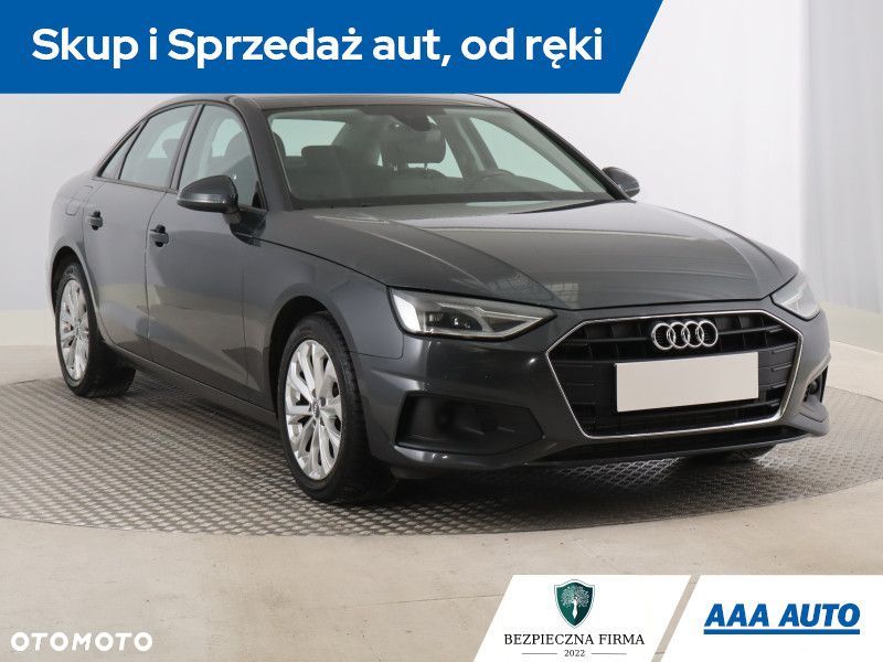 Audi A4 Limousine - 3