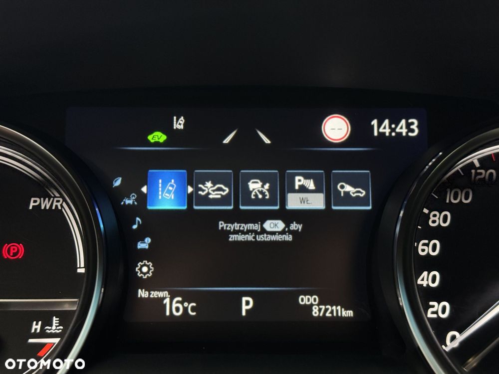 Toyota Camry 2.5 Hybrid Comfort CVT - 26