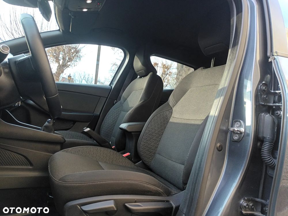 Renault Clio TCe 100 BUSINESS EDITION - 17