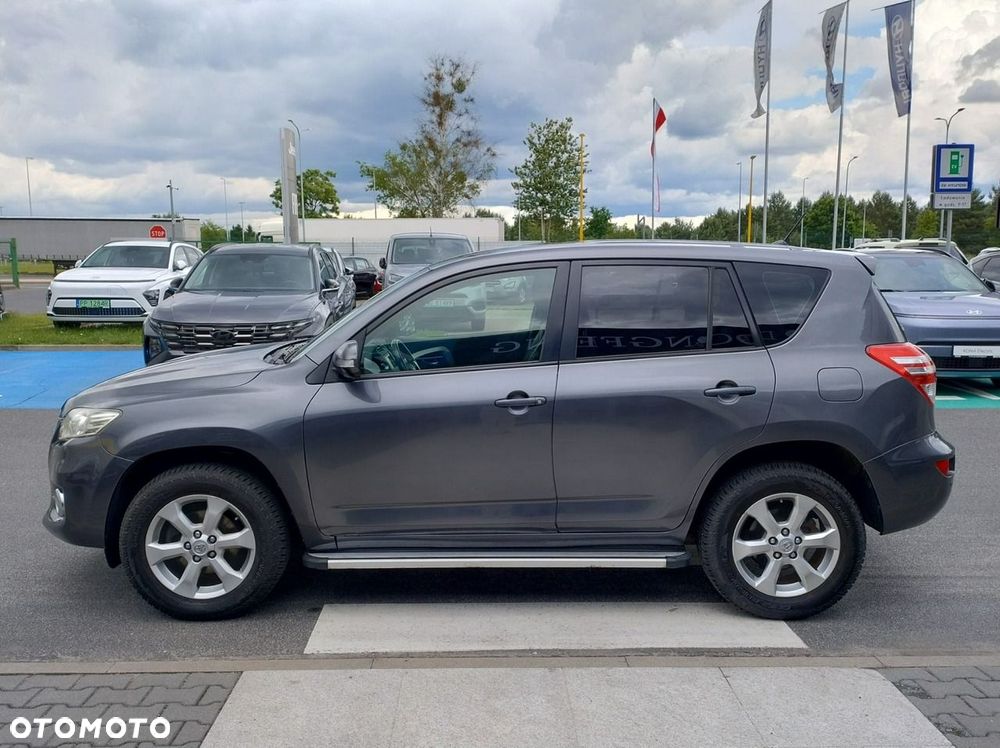 Toyota RAV4 - 6