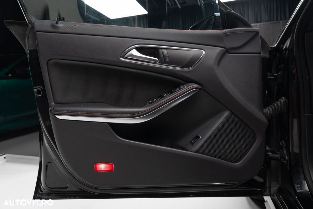 Mercedes-Benz CLA 45 AMG 4Matic AMG Speedshift DCT 7G - 11