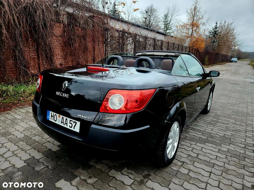 Renault Megane 1.6 Dynamique - 10