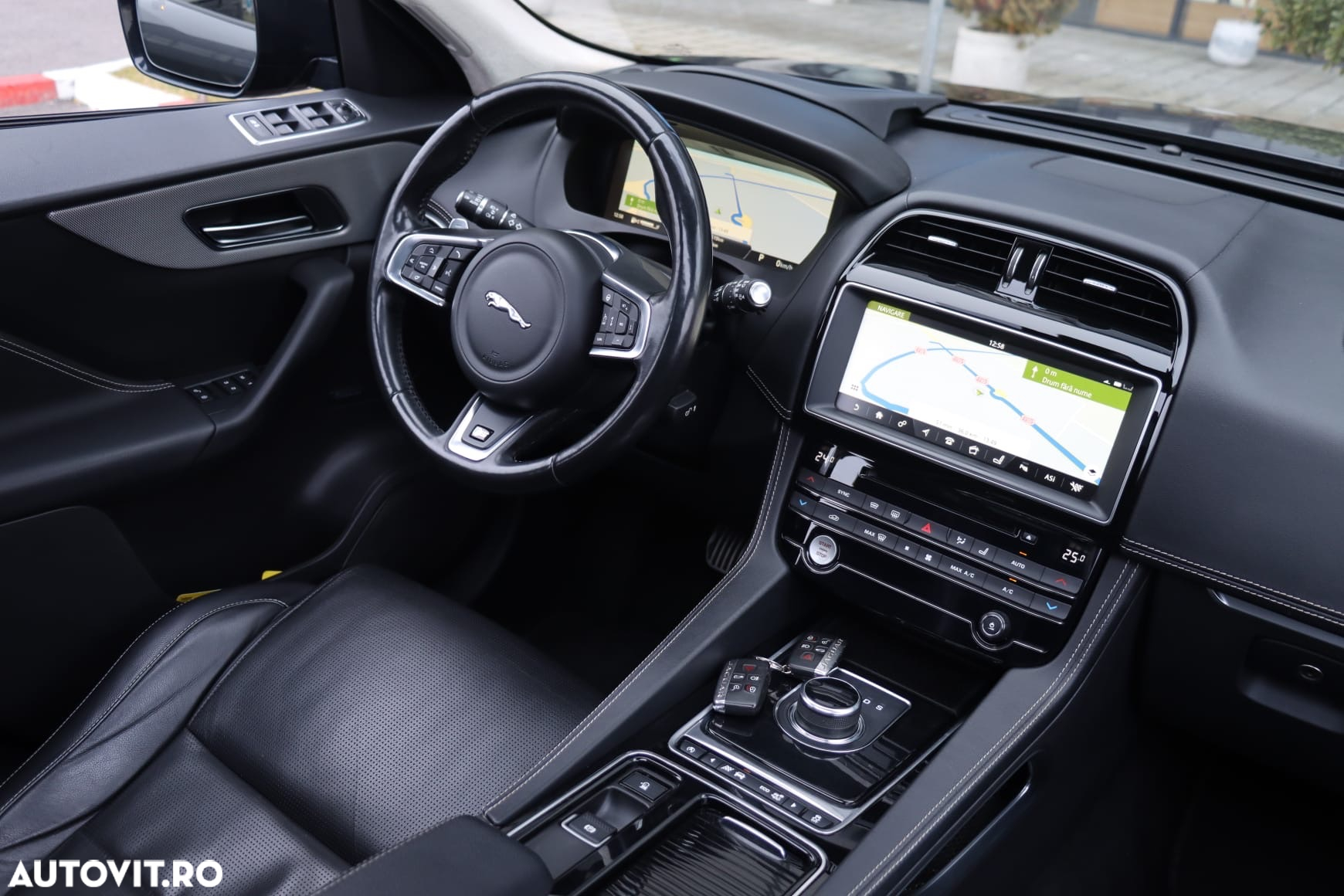 Jaguar F-Pace D300 AWD R-Dynamic S - 13