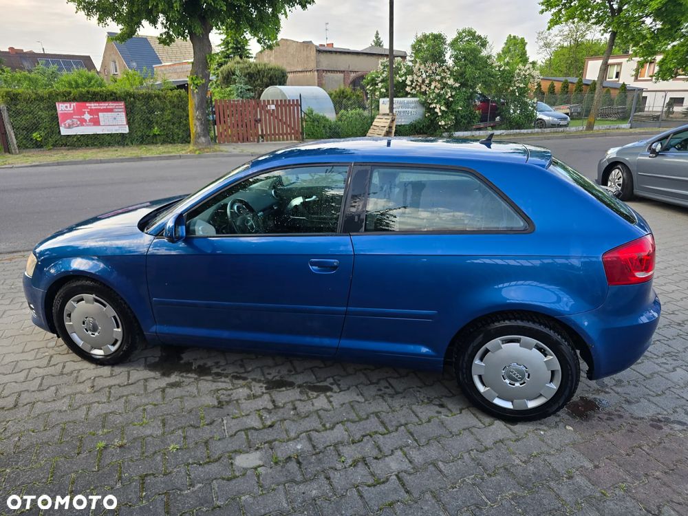 Audi A3 3-drzwiowe 2.0 TDI Attraction - 8