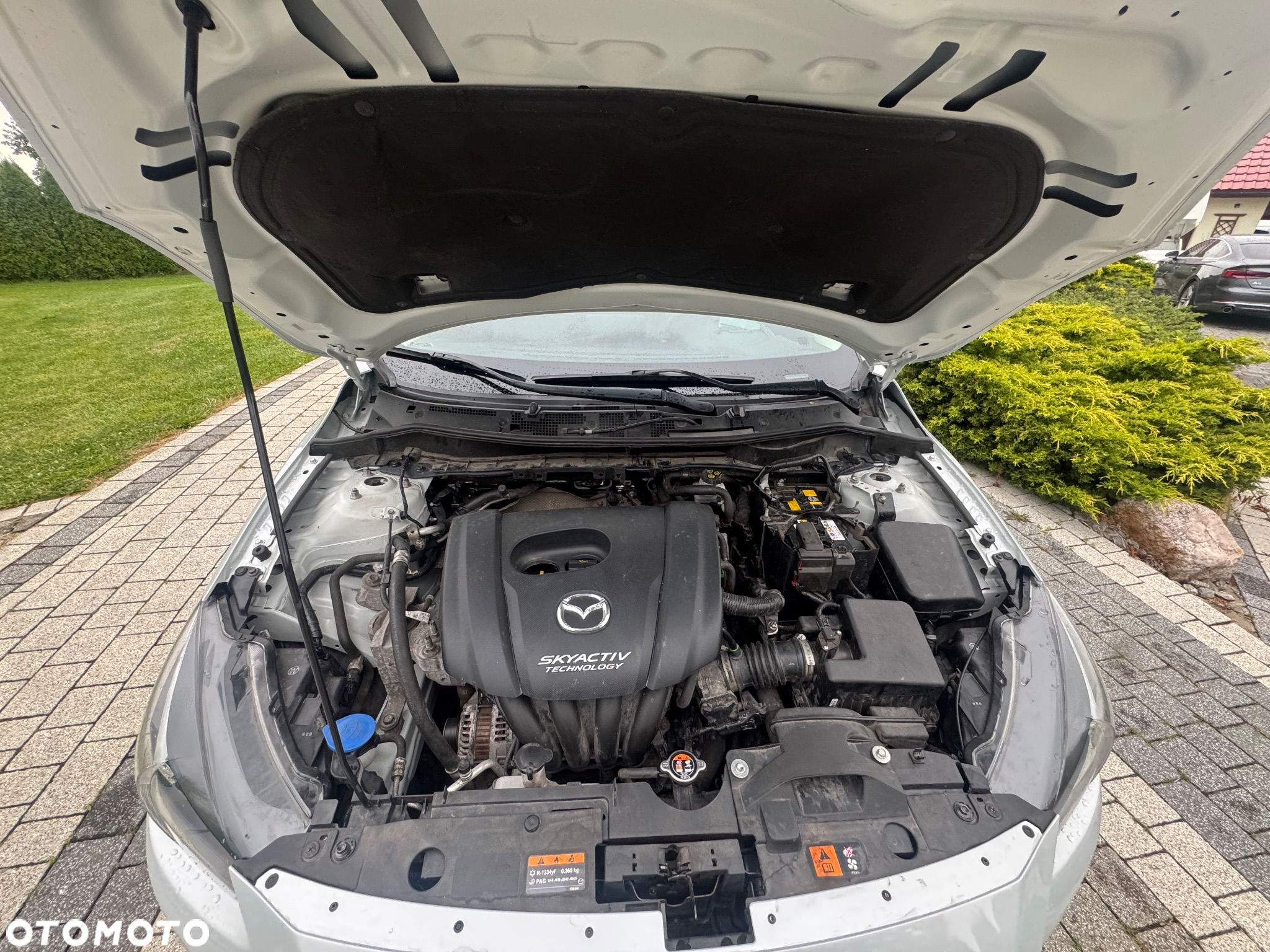 Mazda 2 SKYACTIV-G 90 Homura - 32