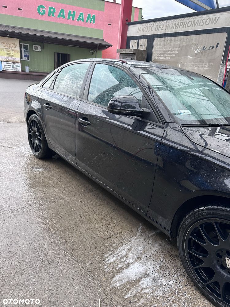 Audi A4 Limousine - 5