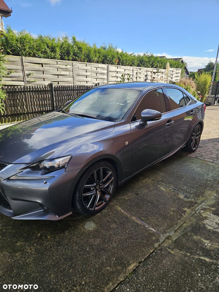 Lexus IS F Sport - 1