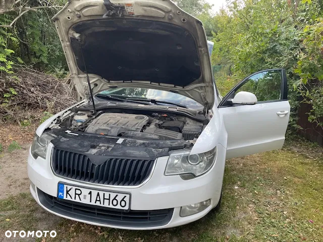 Skoda Superb 2.0 TDI Ambition DSG - 4