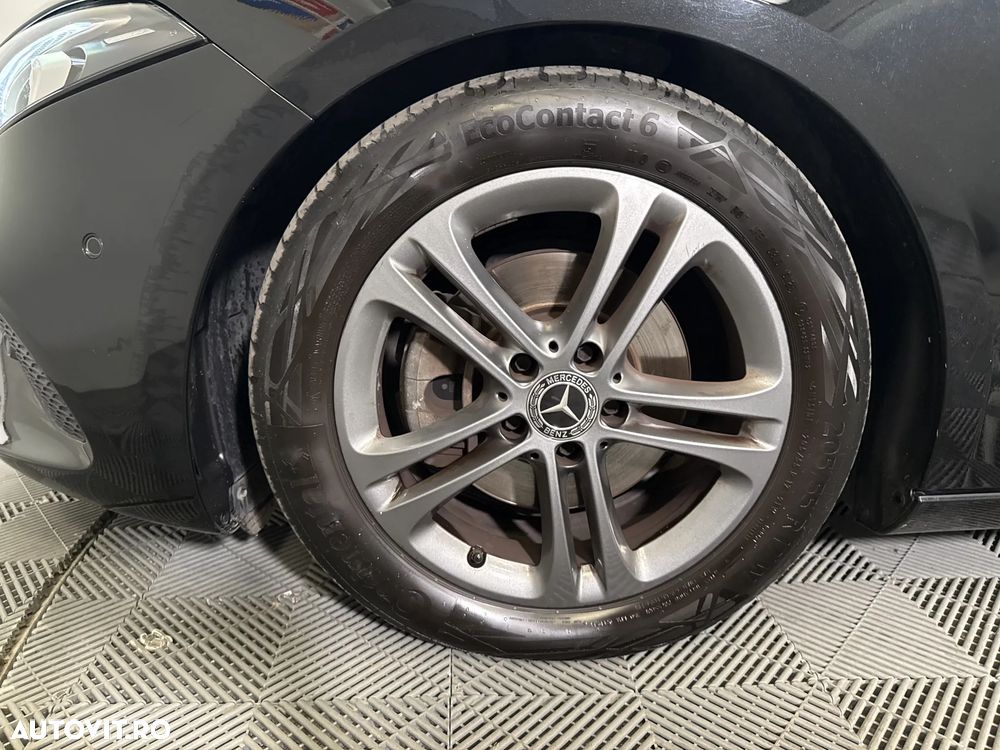 Mercedes-Benz A 200 d Sedan Aut. - 14