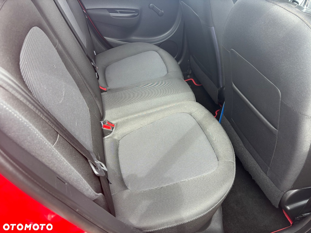 Hyundai i20 1.2 Fifa World Cup Edition - 25