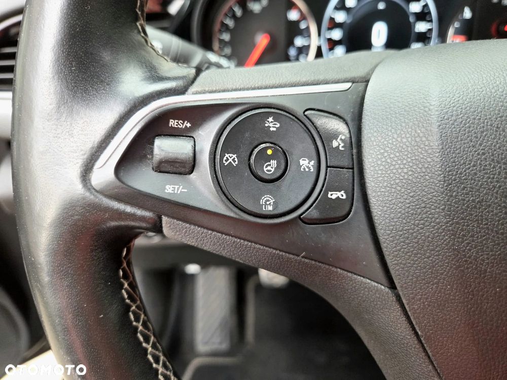 Opel Insignia 1.5 T Exclusive S&S - 27