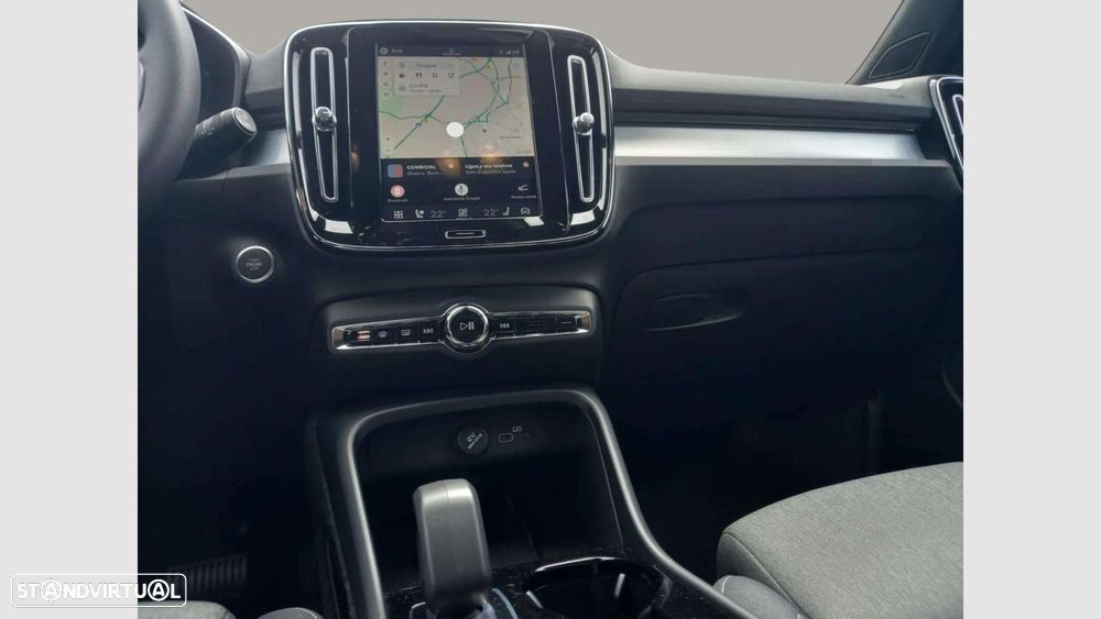 Volvo XC 40 2.0 B3 Plus Dark - 21