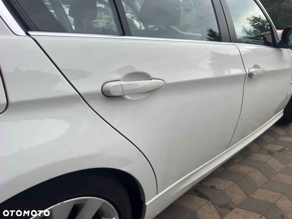 BMW E90 DRZWI TYŁ PRAWE ALPINEWEISS 3 - 3