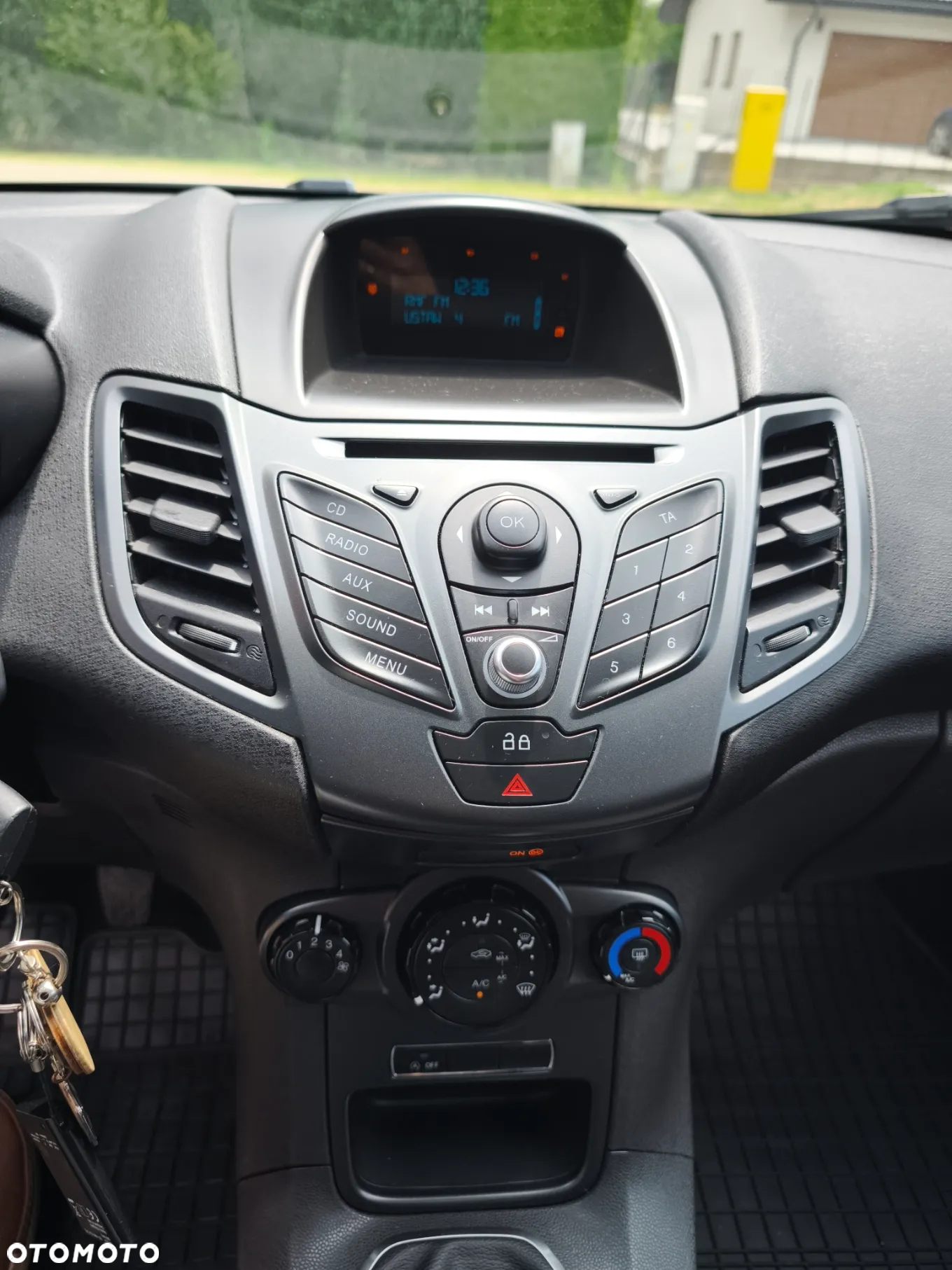 Ford Fiesta 1.0 EcoBoost Titanium - 11