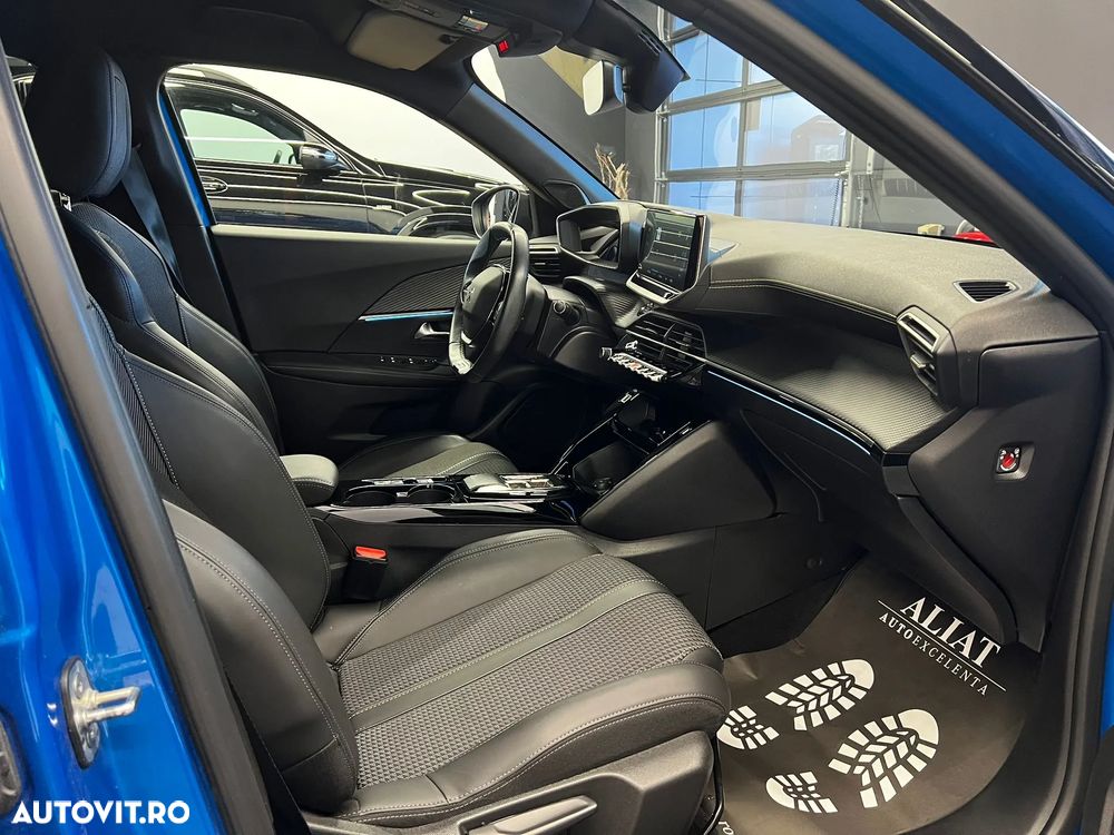 Peugeot 2008 50 kWh GT - 8