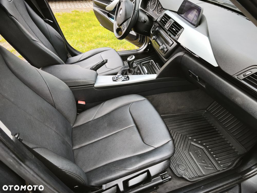 BMW Seria 3 318d DPF - 22