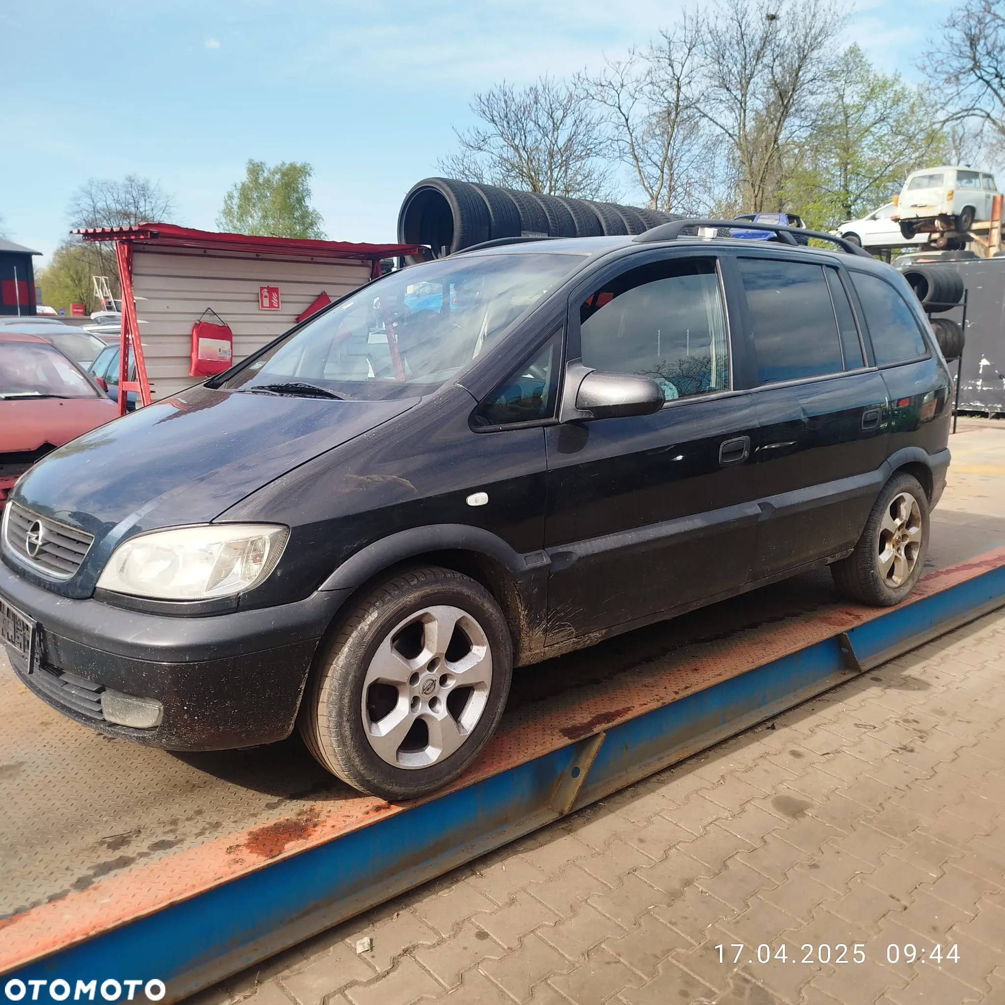 Opel Zafira A na części . - 3