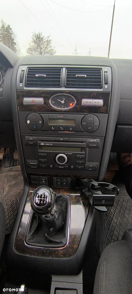 Ford Mondeo 2.0 TDCi Ghia - 17