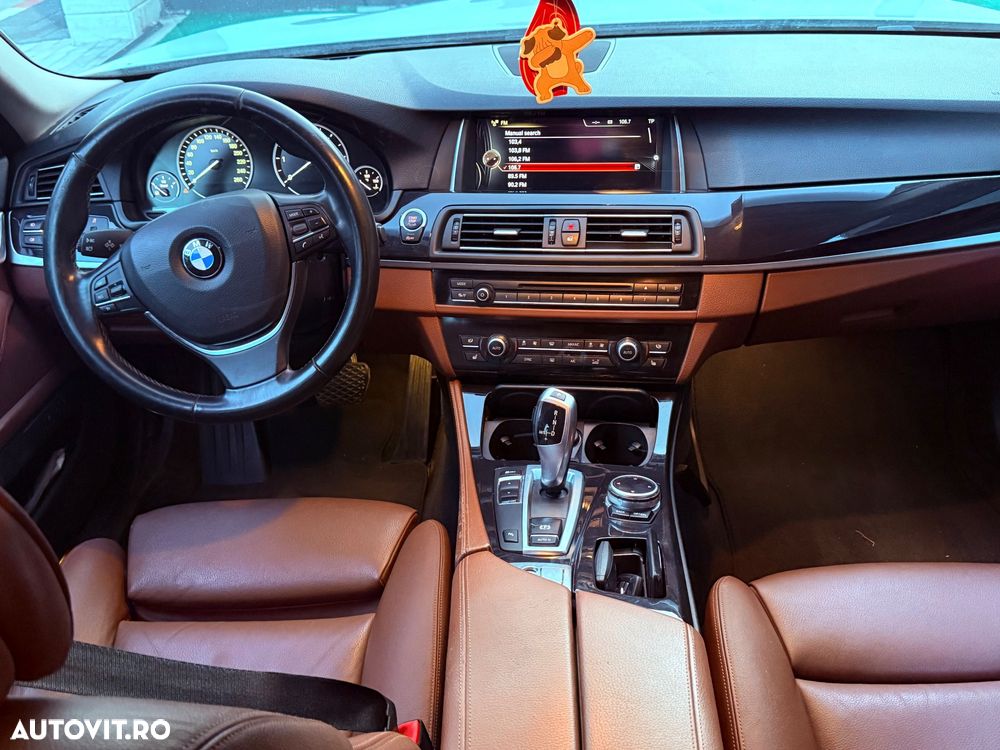BMW Seria 5 530d xDrive - 10