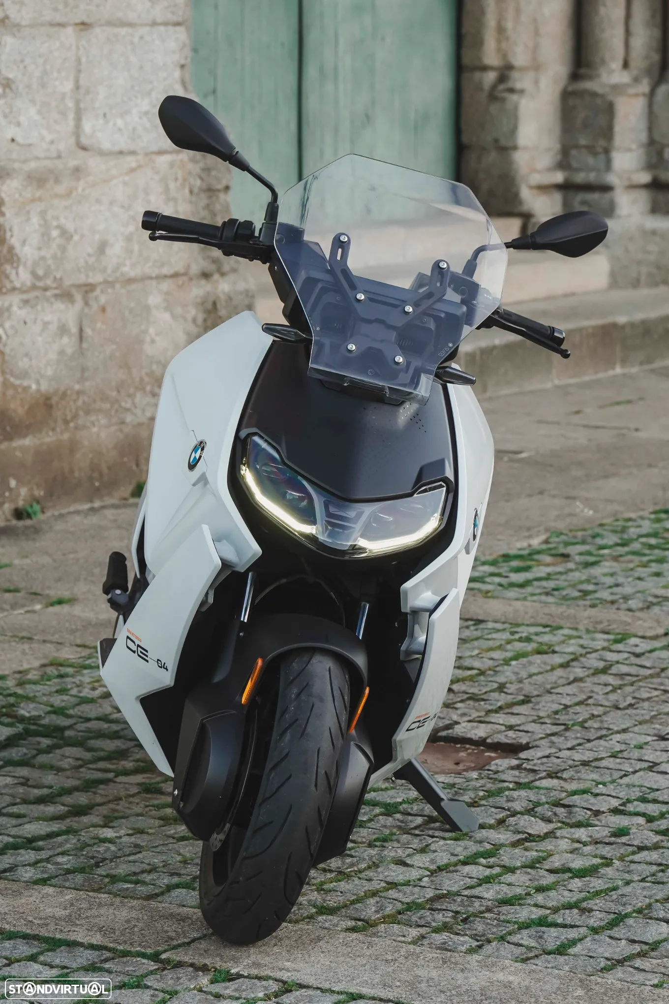 BMW CE 04 - 18