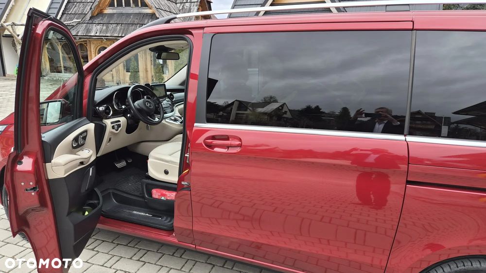Mercedes-Benz Klasa V 300 d 4-Matic Exclusive 9G-Tronic (d³ugi) - 2