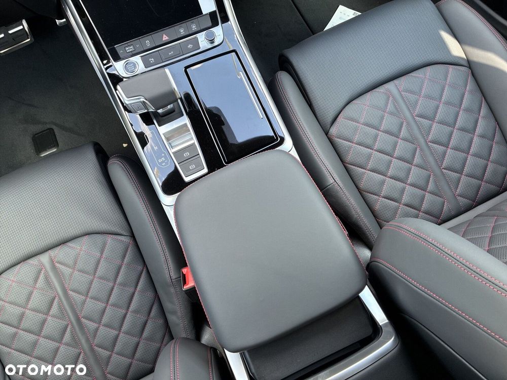 Audi Q8 - 16
