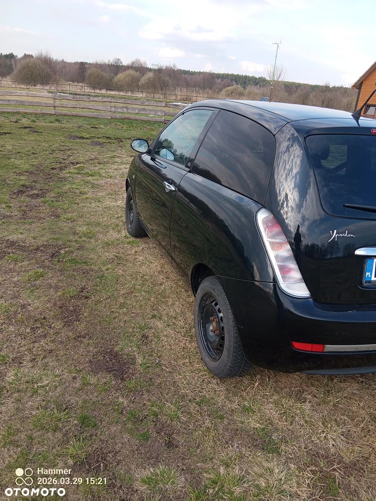 Lancia Ypsilon 1.2 8V Argento (4 os.) - 4