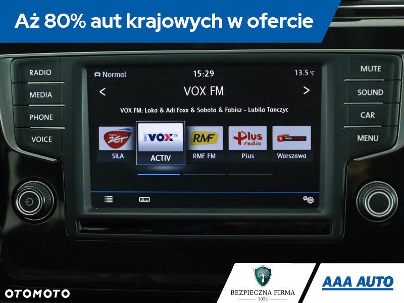 Volkswagen Touran - 10