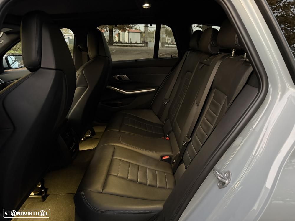 BMW 330 e Touring xDrive Aut. M Sport - 26