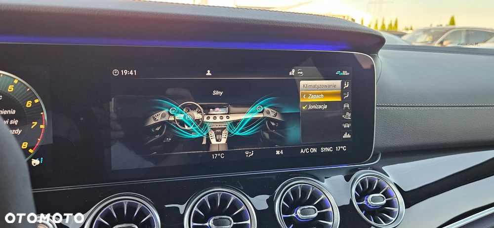 Mercedes-Benz AMG GT 53 4Matic+ 4D Speedshift TCT 9G - 38