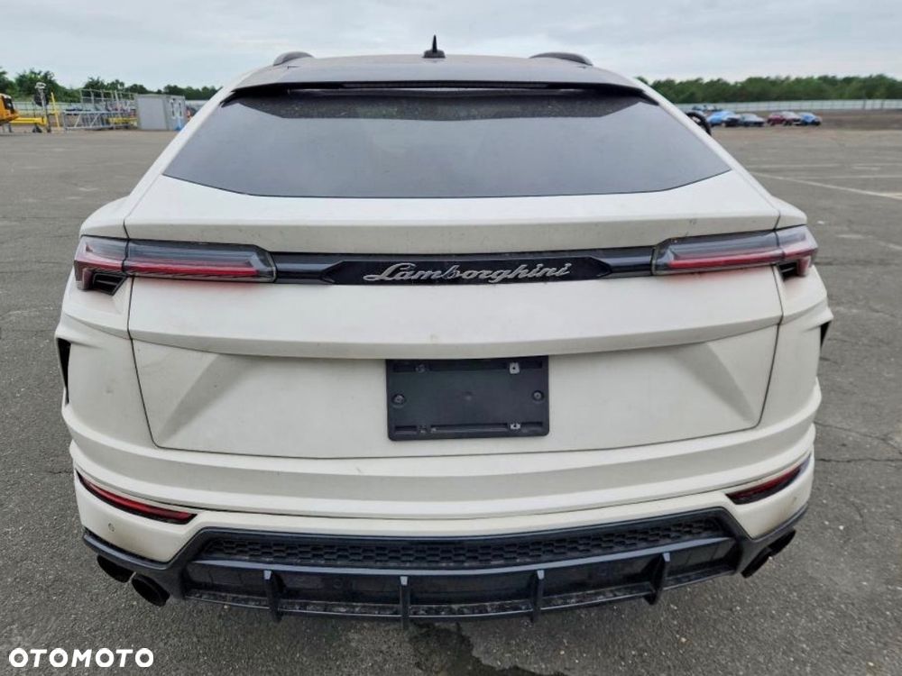 Lamborghini Urus - 8