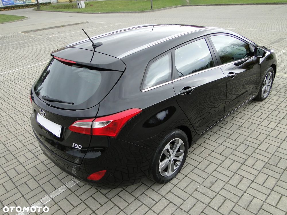 Hyundai i30 Kombi 1.6 CRDI Premium - 28