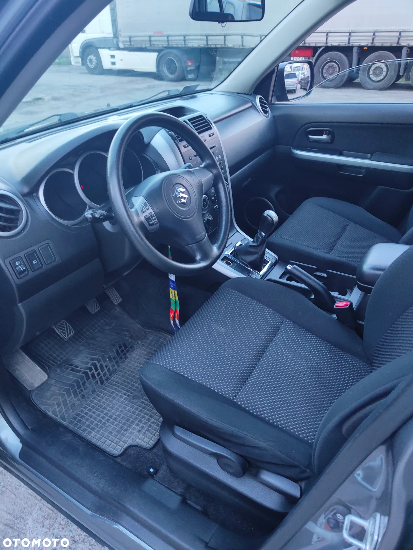 Suzuki Grand Vitara 2.0 - 12