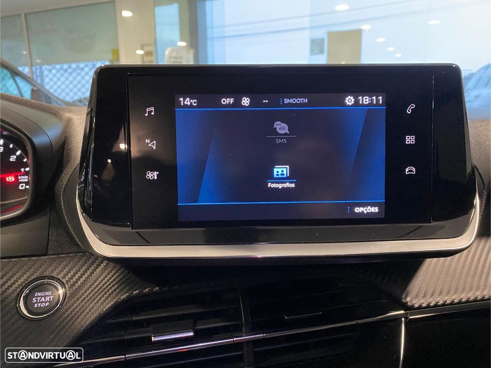 Peugeot 2008 1.2 PureTech Allure Pack - 42