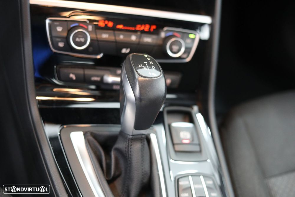 BMW 225xe Active Tourer Advantage - 22