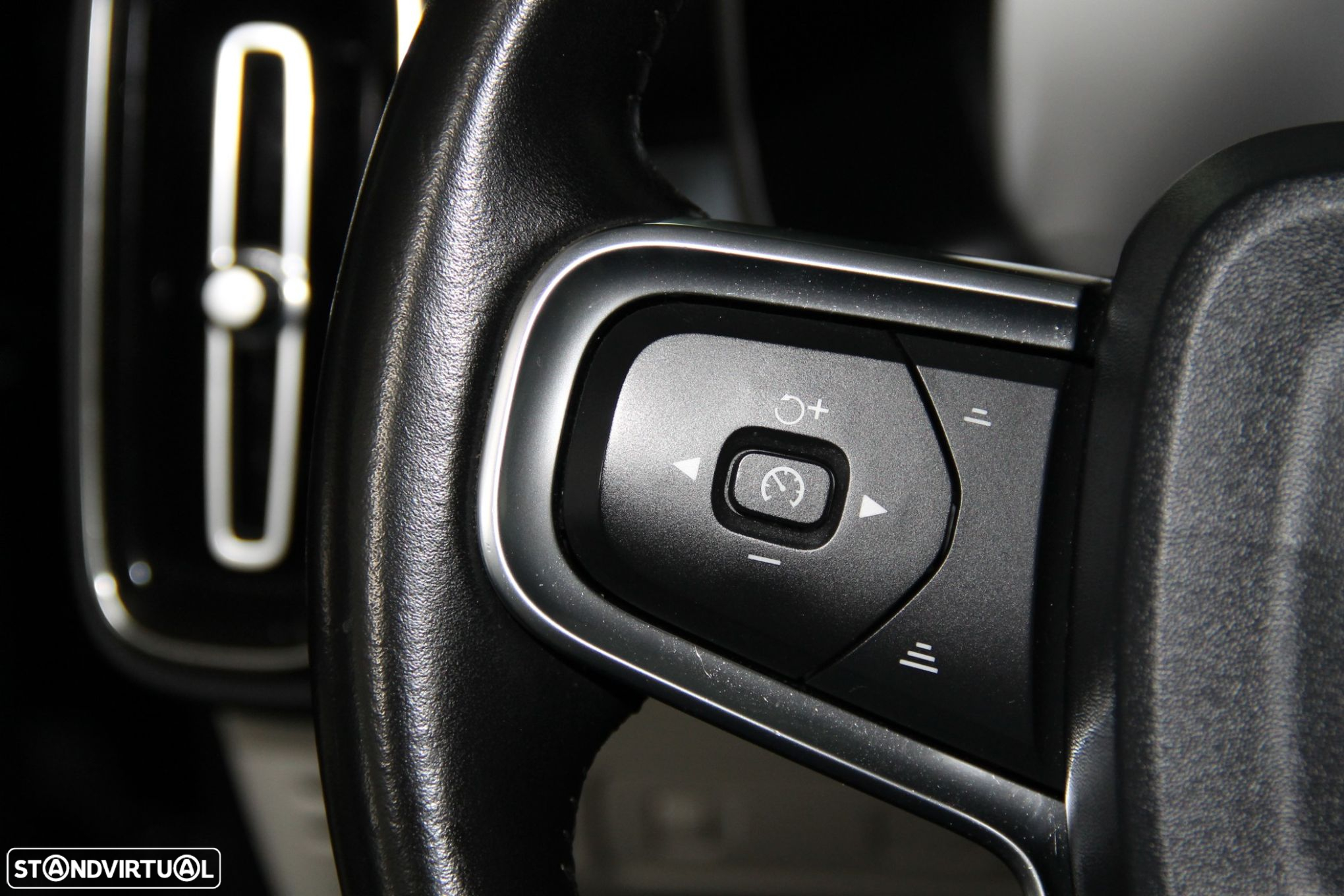 Volvo XC 40 2.0 D3 Momentum - 9