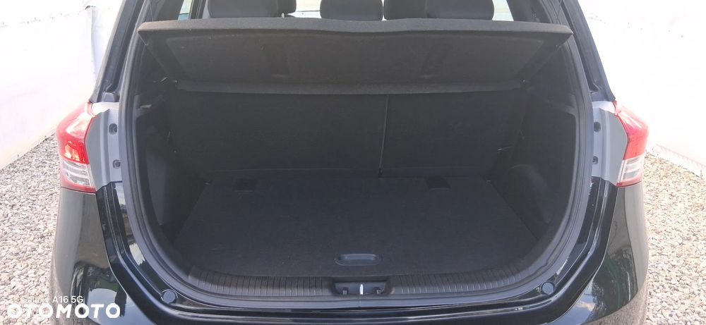 Hyundai ix20 1.4 blue Comfort - 22