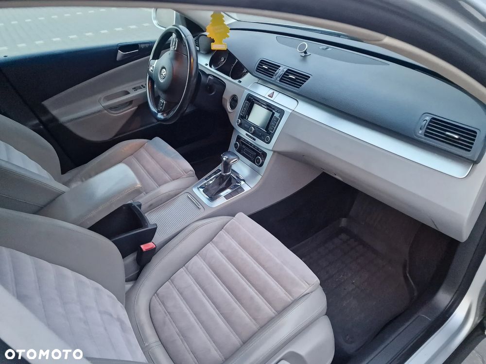 Volkswagen Passat 2.0 TDI DPF Highline DSG - 15