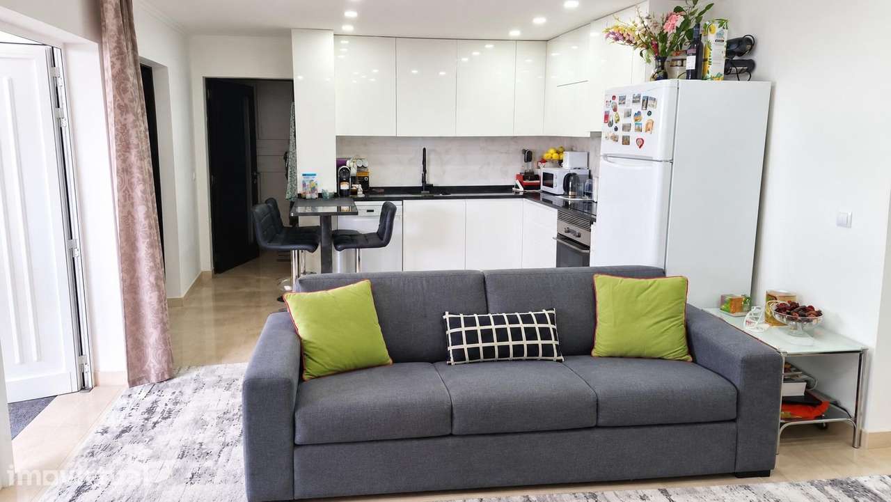Moradia em Banda T2 - Pinheirinhos - Garagem - Grande imagem: 4/16