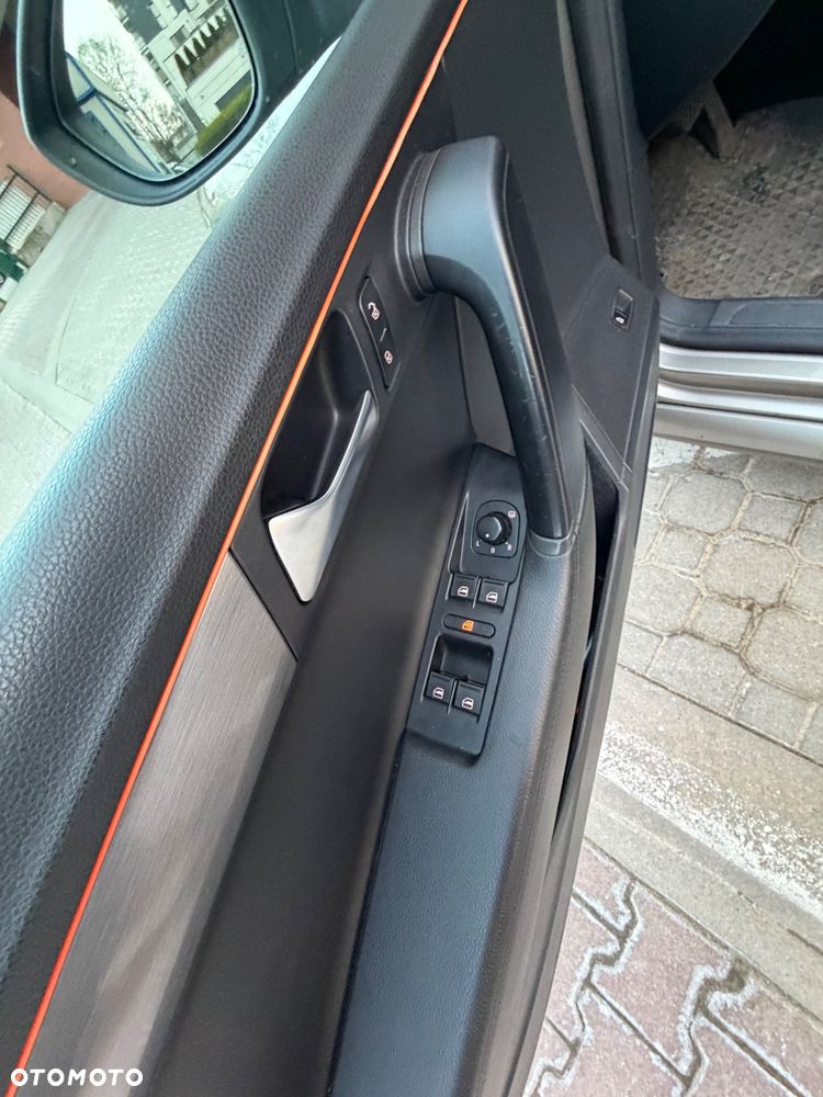 Volkswagen Passat 2.0 TDI 4Mot Highline DSG - 16