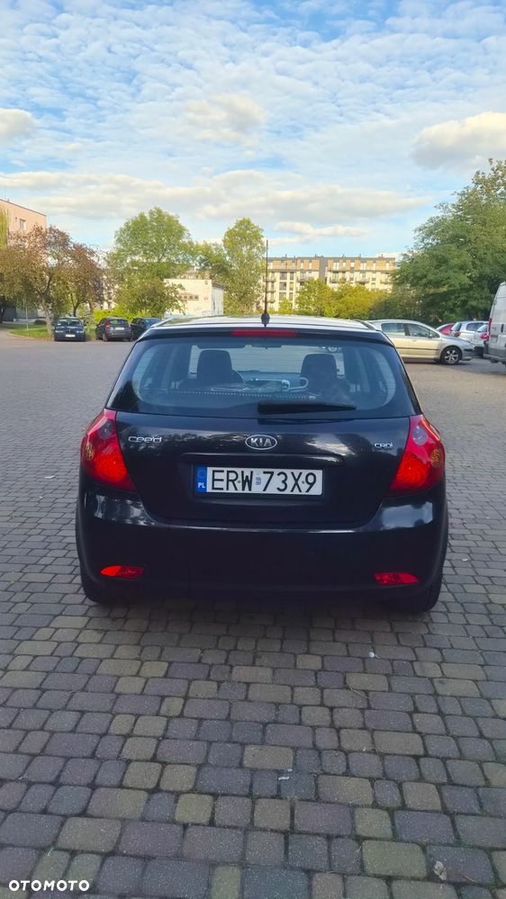 Kia Ceed 2009 photo 3