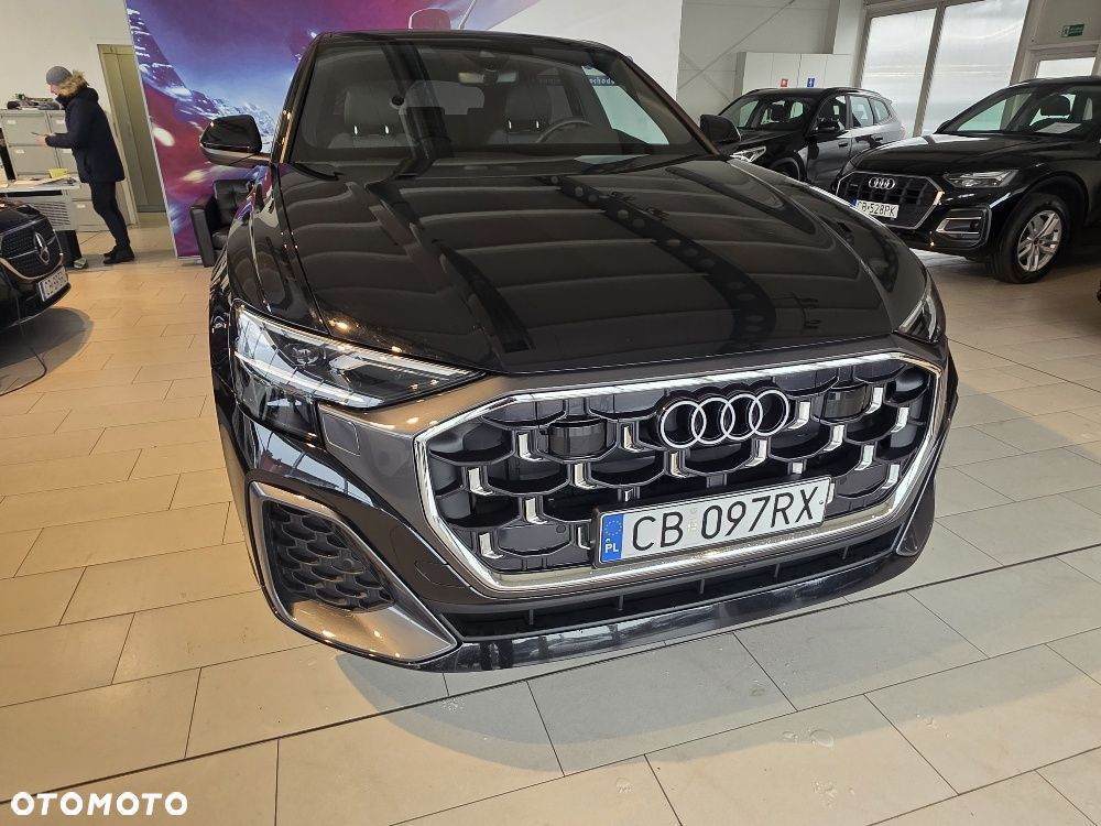 Audi Q8 - 24