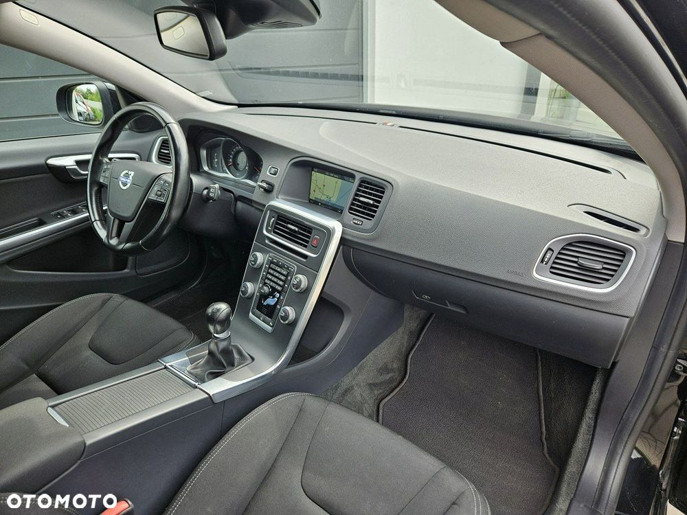 Volvo V60 D2 Kinetic - 29