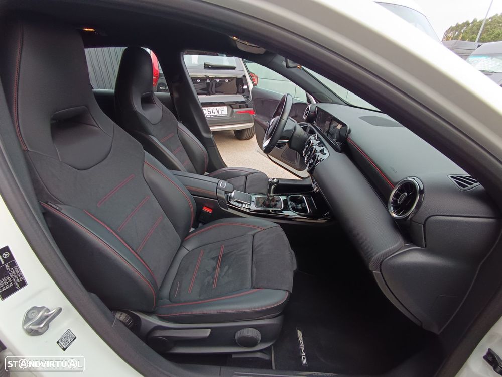 Mercedes-Benz A 200 AMG Line - 33